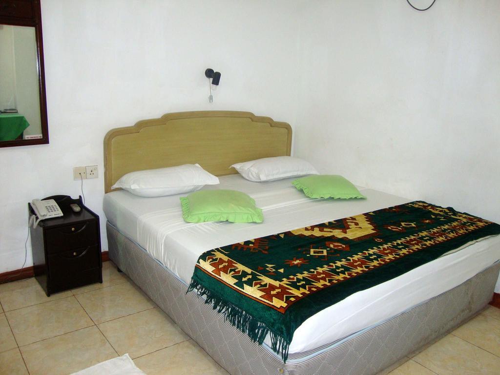 Green Park Beach Hotel Trincomalee Værelse billede